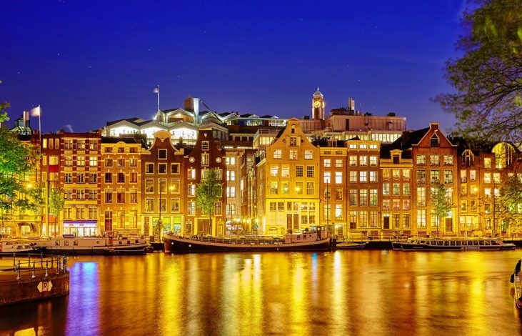 Nuit magique en ville : les activités qui font voyager différemment