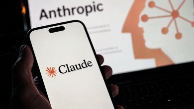 Anthropic interdit les comportements abusifs envers Claude et relance le débat sur la conscience de l’intelligence artificielle
